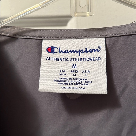 Champion Pullover - Picture 2 of 5